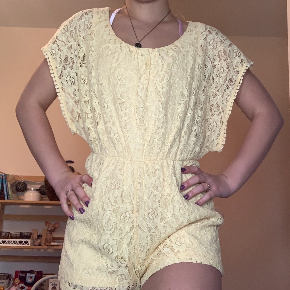 ☀️CHARLOTTE RUSSE ROMPER